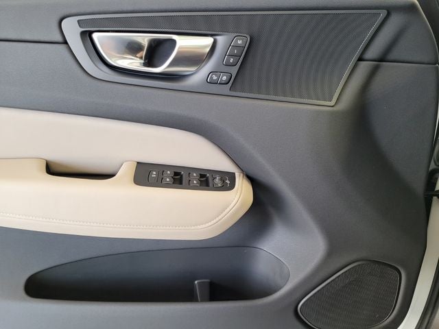 2026 Volvo XC60 B5 Core