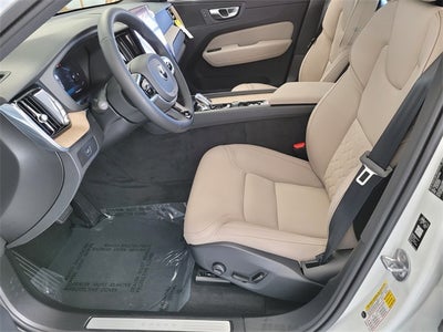 2026 Volvo XC60 B5 Plus