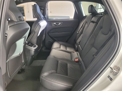 2026 Volvo XC60 B5 Ultra Black Edition