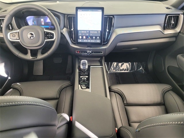 2026 Volvo XC60 B5 Ultra Black Edition