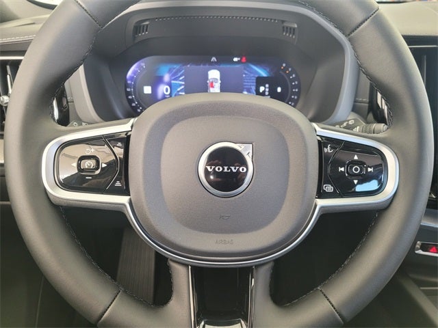 2026 Volvo XC60 B5 Ultra Black Edition