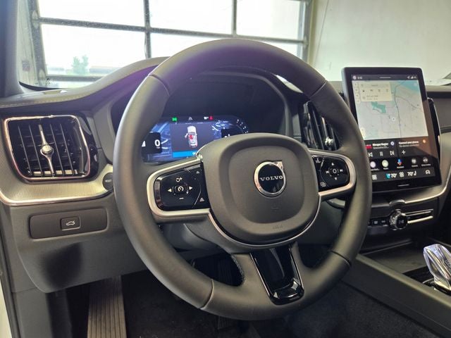 2026 Volvo XC60 B5 Ultra Black Edition