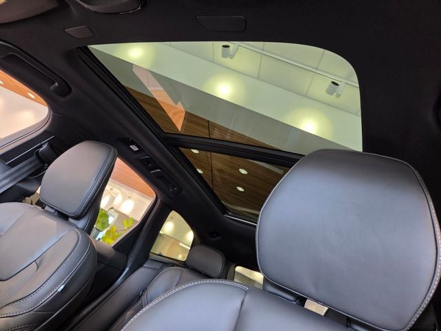 2026 Volvo XC60 B5 Ultra Black Edition