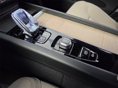 2026 Volvo XC60 B5 Core