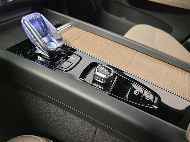 2026 Volvo XC60 B5 Core