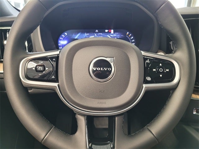 2026 Volvo XC60 B5 Core