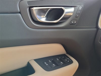 2026 Volvo XC60 B5 Core