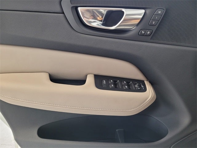 2026 Volvo XC60 B5 Core