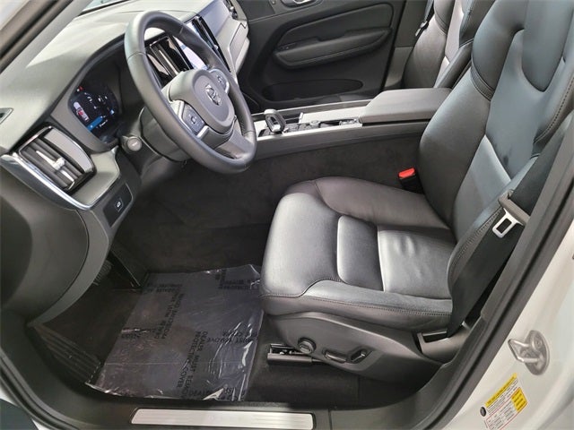 2025 Volvo XC60 B5 Core