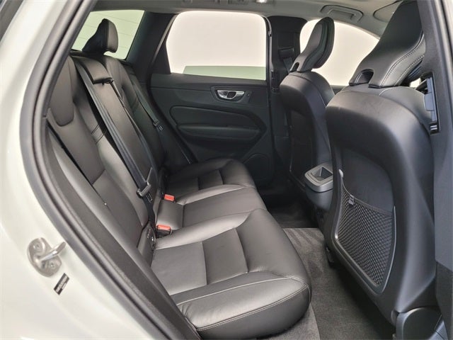 2025 Volvo XC60 B5 Core