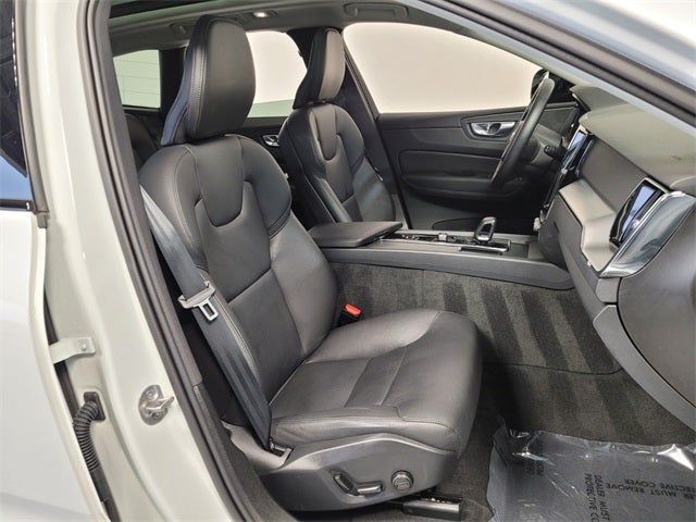 2025 Volvo XC60 B5 Core