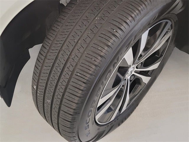 2025 Volvo XC60 B5 Core