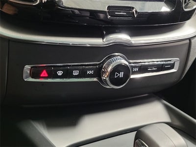 2025 Volvo XC60 B5 Core