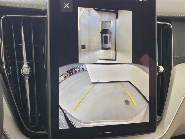 2026 Volvo XC60 B5 Ultra