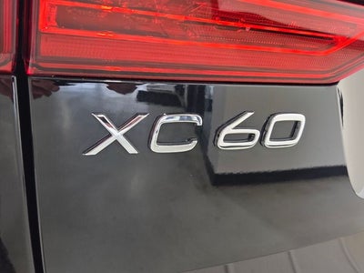 2025 Volvo XC60 B5 Ultra