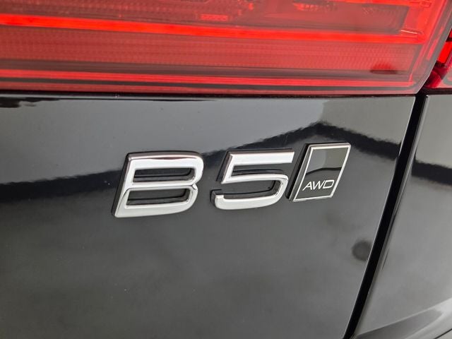 2025 Volvo XC60 B5 Ultra