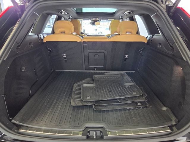 2025 Volvo XC60 B5 Ultra