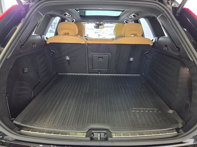 2025 Volvo XC60 B5 Ultra
