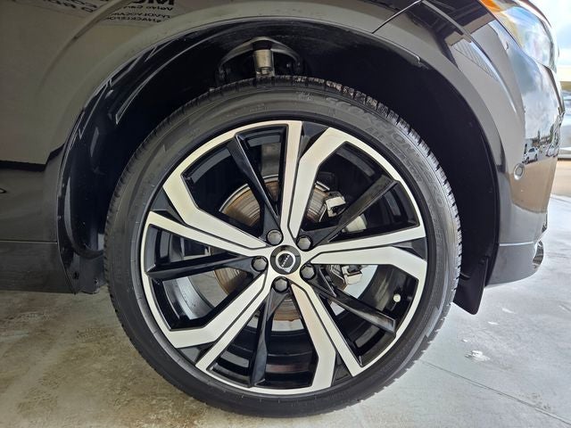 2025 Volvo XC60 B5 Ultra