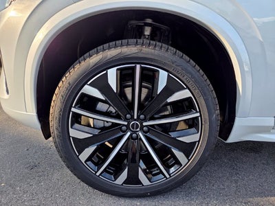 2027 Volvo XC90 B5 Core
