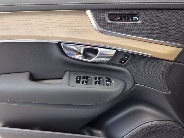 2027 Volvo XC90 B5 Core