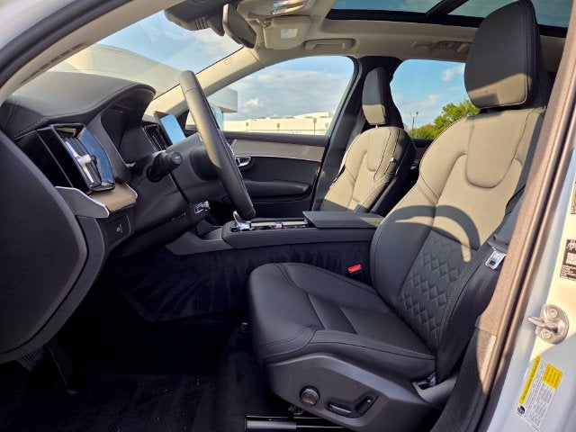 2027 Volvo XC90 B5 Core