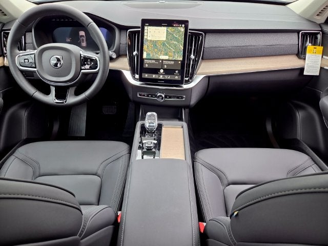 2027 Volvo XC90 B5 Core