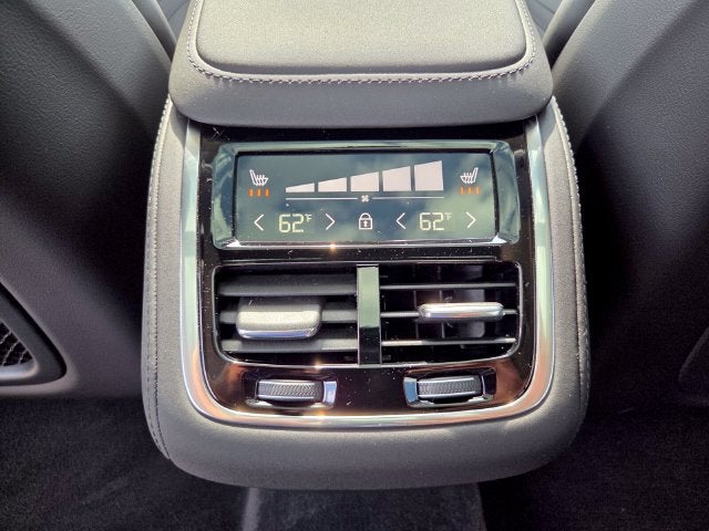 2027 Volvo XC90 B5 Core