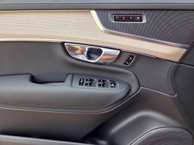 2027 Volvo XC90 B5 Core