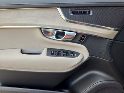 2027 Volvo XC90 B5 Core