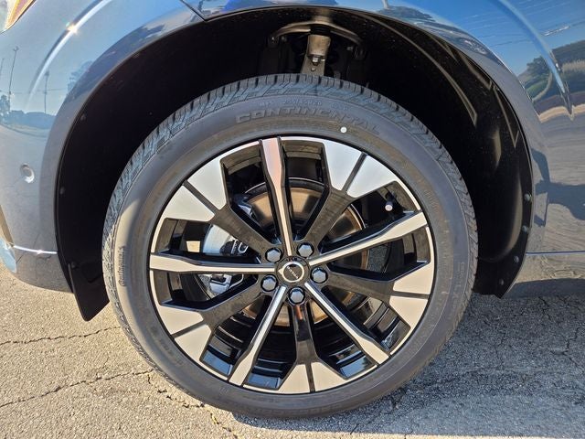 2027 Volvo XC60 B5 Plus