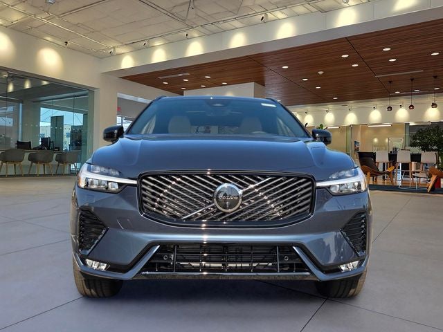 2027 Volvo XC60 B5 Plus