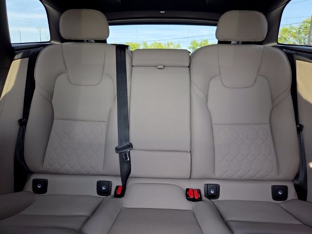 2027 Volvo XC60 B5 Plus