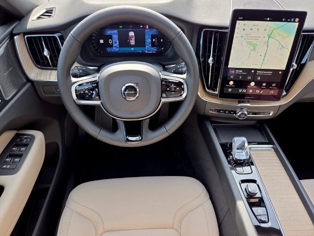 2027 Volvo XC60 B5 Plus