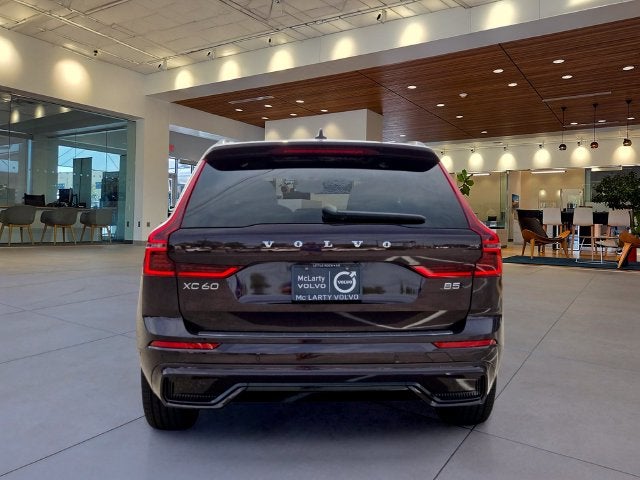 2027 Volvo XC60 B5 Plus