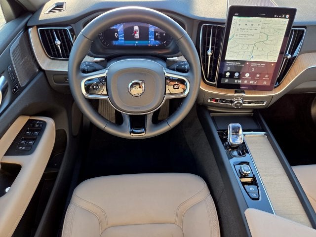 2027 Volvo XC60 B5 Plus