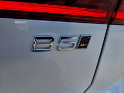 2027 Volvo XC60 B5 Plus