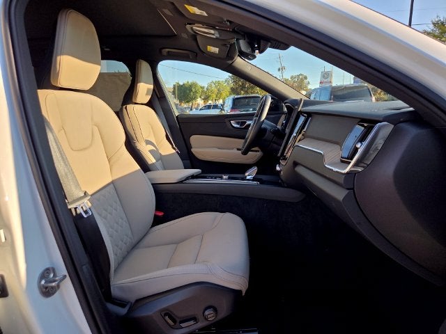 2027 Volvo XC60 B5 Plus