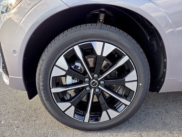 2027 Volvo XC60 B5 Plus