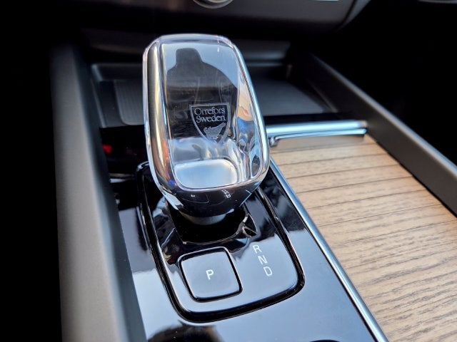2027 Volvo XC60 B5 Plus