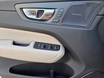 2027 Volvo XC60 B5 Plus