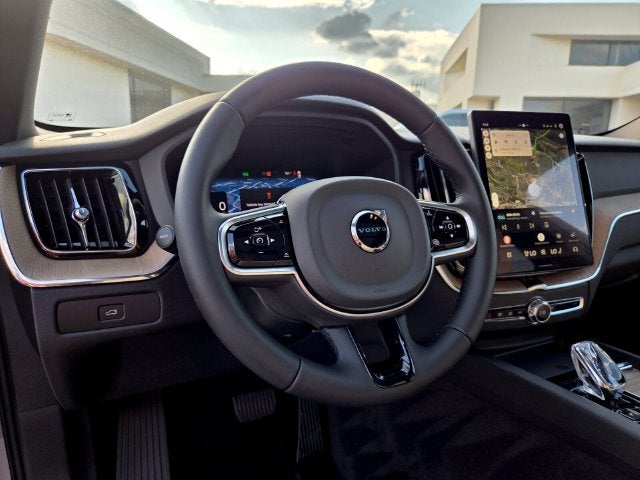 2027 Volvo XC60 B5 Plus
