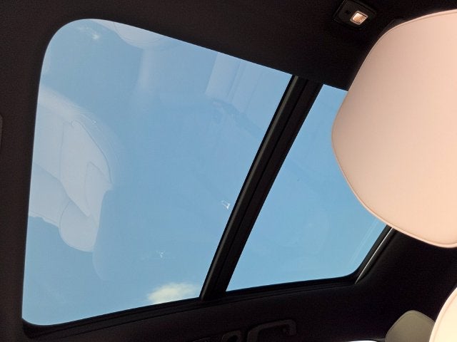 2027 Volvo XC60 B5 Plus