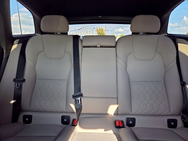 2027 Volvo XC60 B5 Core