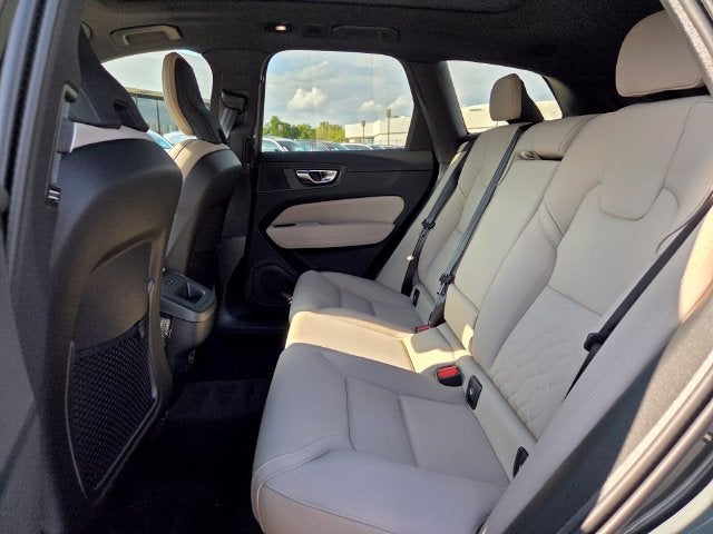 2027 Volvo XC60 B5 Core