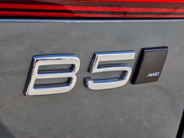 2027 Volvo XC60 B5 Core