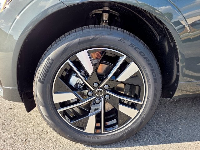 2027 Volvo XC60 B5 Core