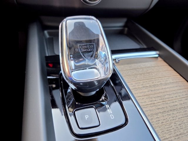 2027 Volvo XC60 B5 Core