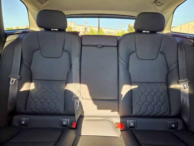 2027 Volvo XC60 B5 Core