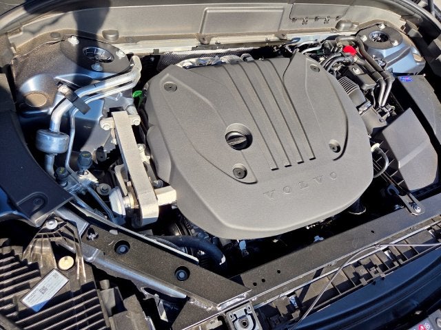 2027 Volvo XC60 B5 Core